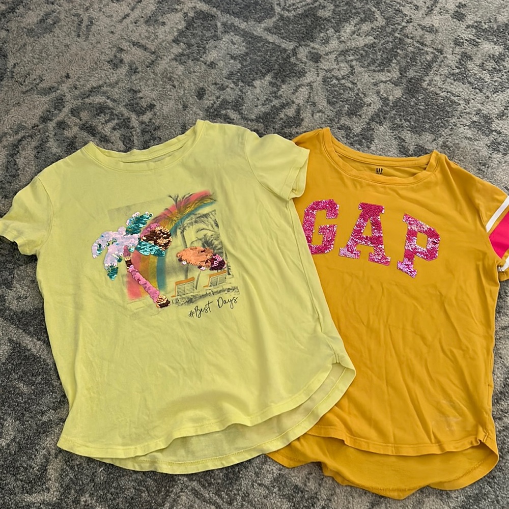 2 Gap sequins T-shirt’s size M